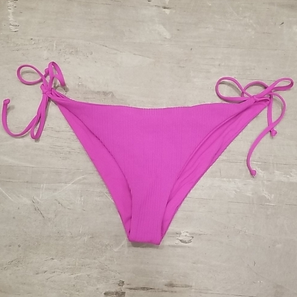 💕L*SPACE Lily Ribbed Bikini Bottom Bright Fuchsia - Picture 13 of 16